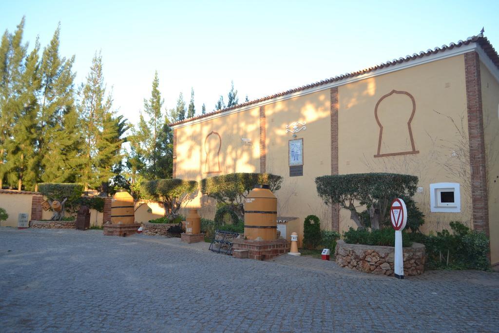 Villa Bora-Bora Pêra Exteriör bild